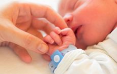  Irish Mammy gives birth in car, gives hilarious quintessential interview 