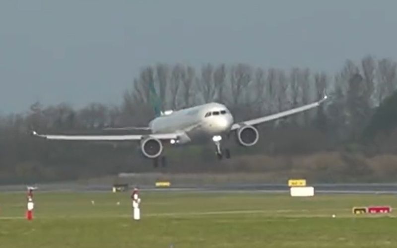 WATCH: Aer Lingus flight makes rocky but masterful landing during Storm Barra