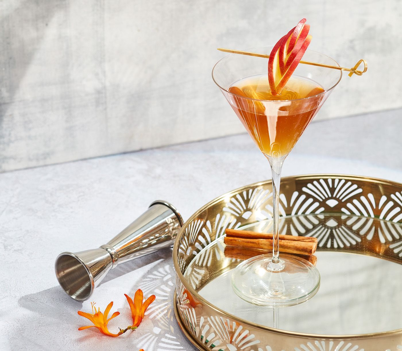 Perfect party Irish whiskey and gin cocktail recipes for Christmas