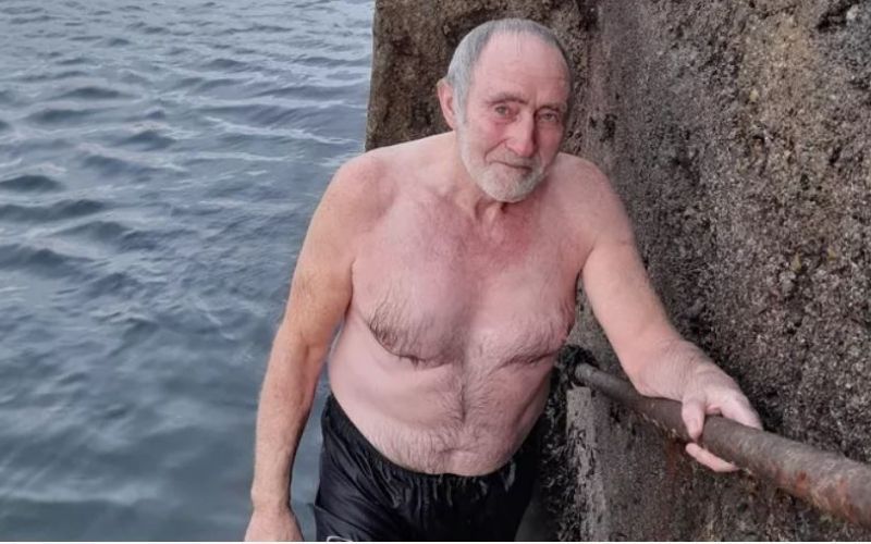 80-year-old Irishman swimming at every Irish beach for mental health charity