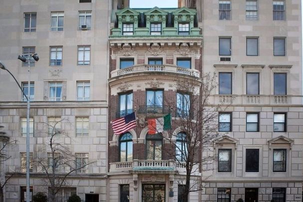 The American Irish Historical Society has been housed at 991 Fifth Avenue in New York City for more than 80 years.