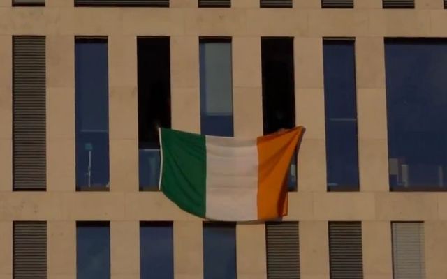 Swiss police unfurled an Irish tricolor in response to An Garda Síochána\'s viral dance challenge. 
