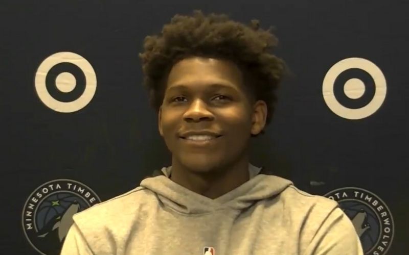 WATCH: NBA player mesmerized by Irish reporter's "tough" accent