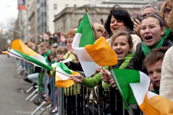 Lining Fifth Ave, in New York, for St. Patrick\'s Day.