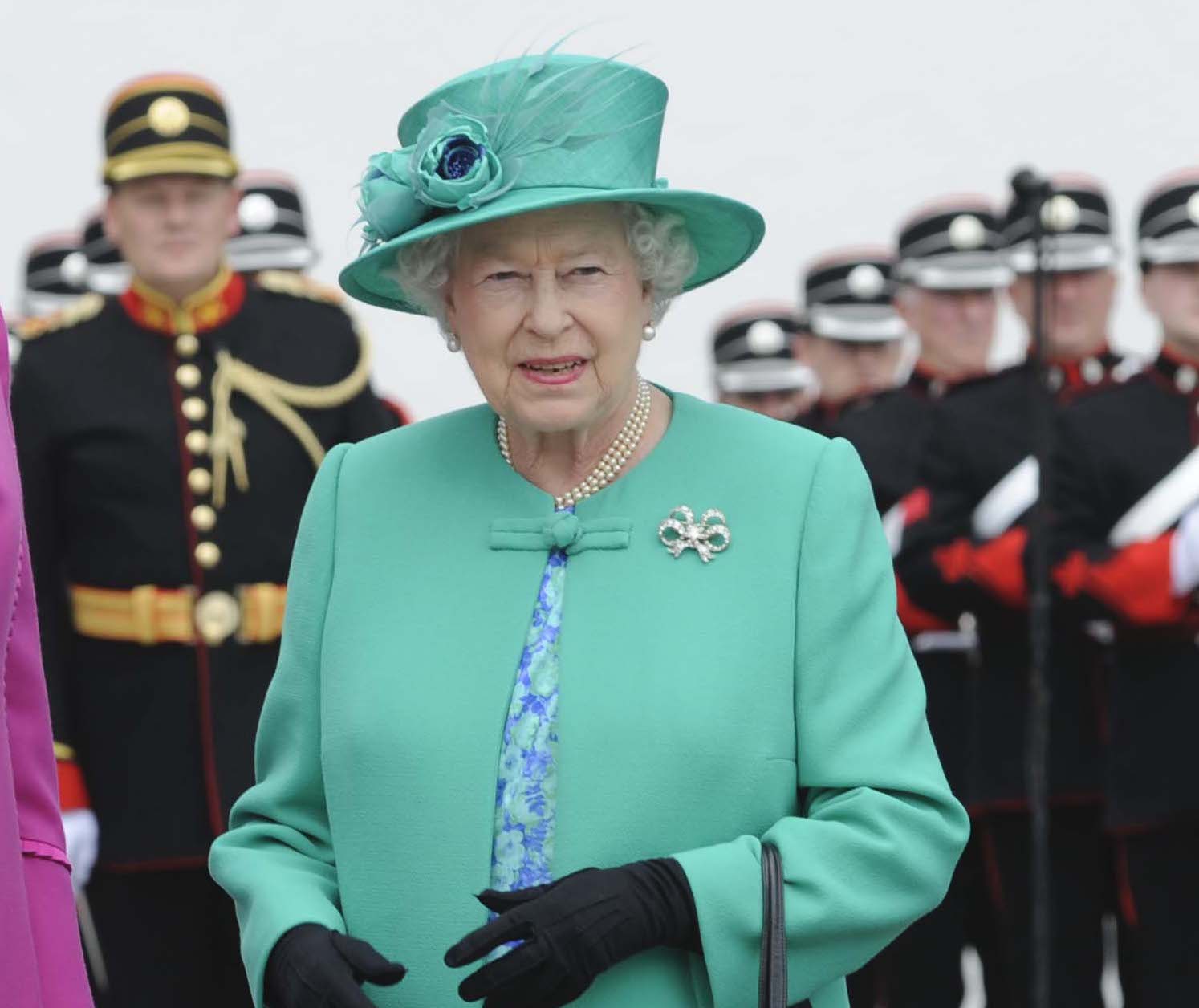 Queen Elizabeth wishes Ireland a Happy St. Patrick's Day, in Irish