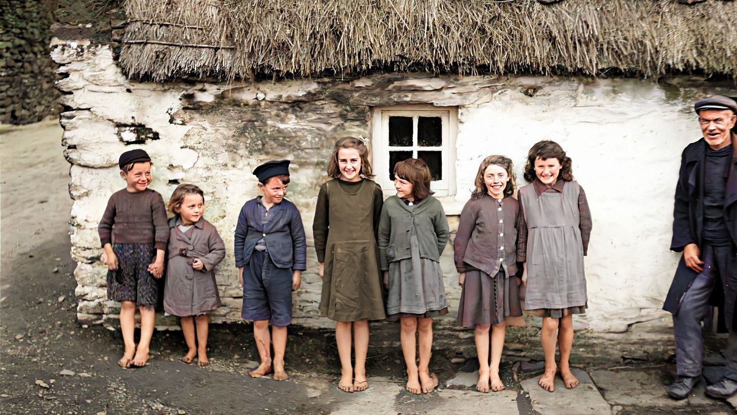 Old Ireland in Colour cover children found in New York, Chicago and Kerry