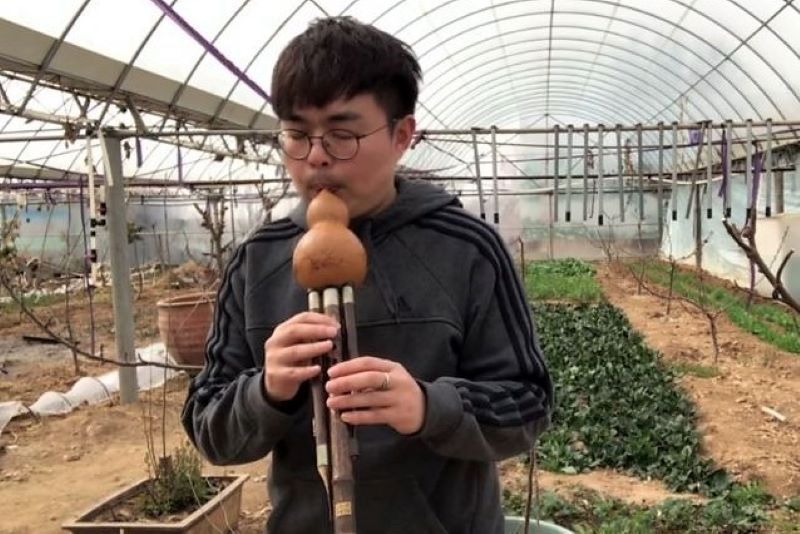 WATCH: Chinese musician performs famous Irish trad music on traditional Chinese instruments