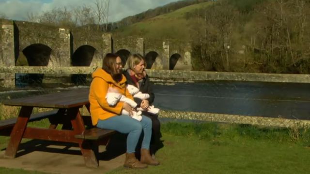 Geraldine Rea and Niamh O\'Sullivan with their twin daughters Réidín and Aoibhín.