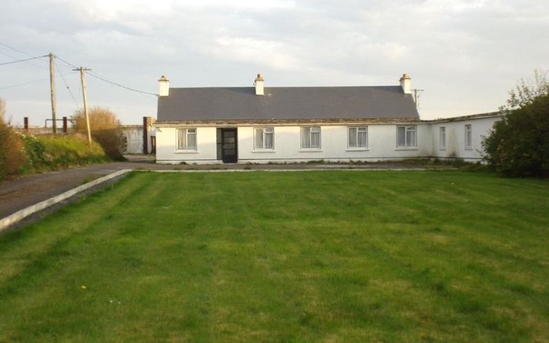 12-bedroom house on Wild Atlantic Way on the market for just $170k