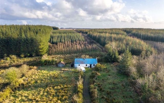 This 18th-century cottage is a relic of pre-Famine Ireland.