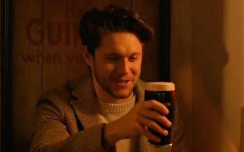 Niall Horan goes for a Guinness as London's pubs reopen(02)