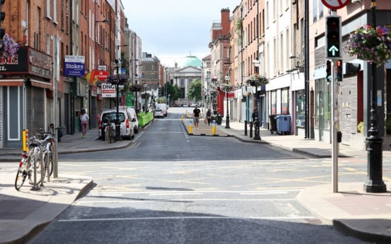 Dublin City Council fully pedestrianizes two streets to facilitate outdoor dining