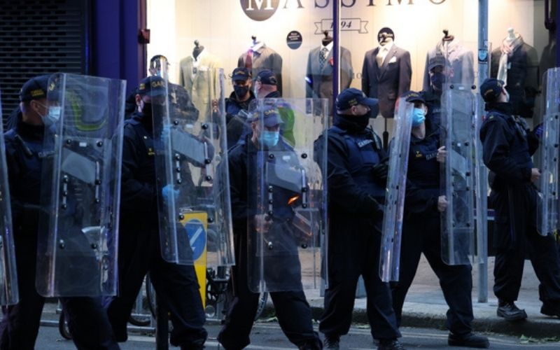 Irish police arrest 19 people for public order offenses in Dublin