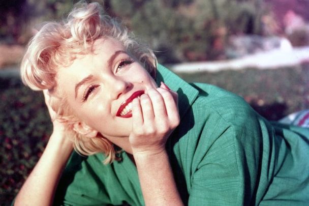 1954: Marilyn Monroe poses for a portrait in Palm Springs,