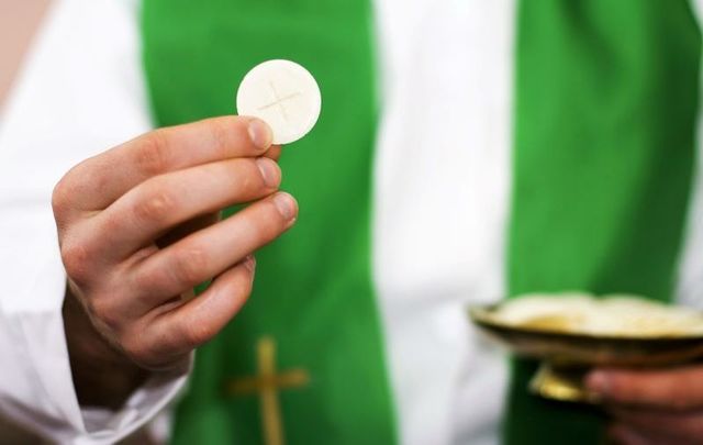 The US Conference of Catholic Bishops (USCCB) voted to move forward with drafting new Eucharist guidance on June 18.