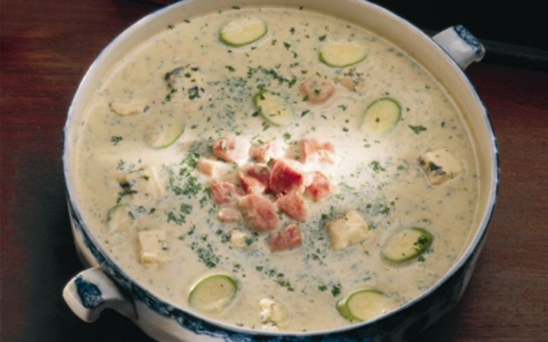 Straight from Ireland! Bacon, courgette, and Cashel Blue cheese soup recipe 