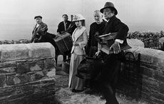 Should Hollywood star Robert Mitchum get a statue in Dingle?