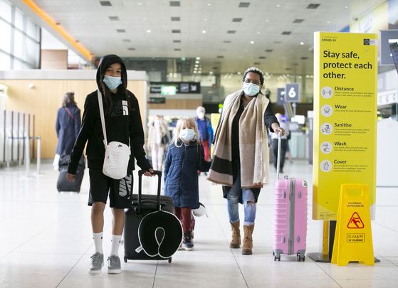 Dublin Airport, during Covid: \"The White House wants to reopen international travel but is not ready to immediately lift restrictions.\"