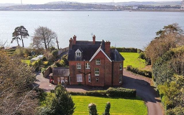 Coolgreine mansion overlooking Cork Harbour 