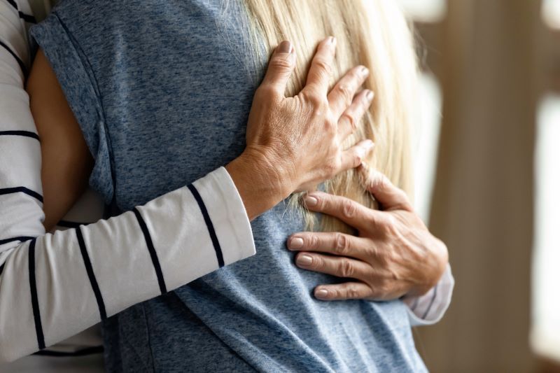 Irish American woman discovers five siblings in New York through DNA test