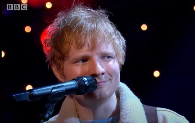 Ed Sheeran and  Joy Crookes performed \"Raglan Road\" on BBC Two\'s New Year\'s Eve program \"Jools\' Annual Hootenanny 2021.\"