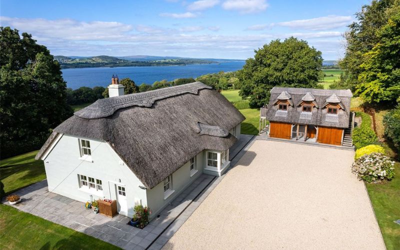 Stunning lakeside thatched cottage on the market in Tipperary
