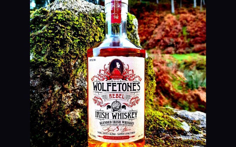 Wolfe Tones release "Rebel Irish Whiskey"