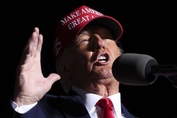 November 5, 2022: Former US President Donald Trump speaks during a rally at the Arnold Palmer Regional Airport in Latrobe, Pennsylvania. Trump campaigned at the rally for Pennsylvania Republican candidates including Republican Senate candidate Dr. Mehmet Oz and Republican gubernatorial candidate Doug Mastriano ahead of the midterm elections to be held on November 8th. 