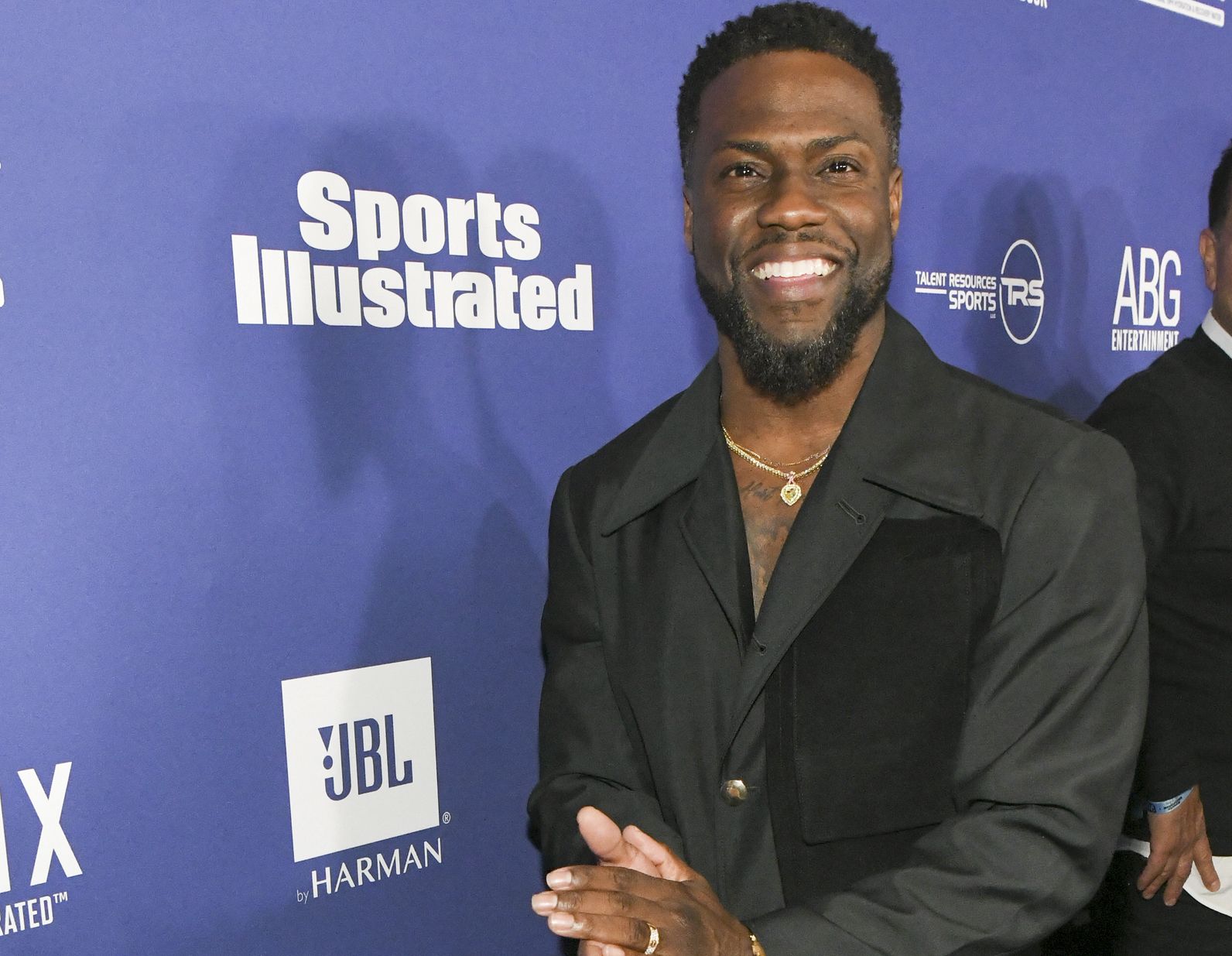 Kevin Hart kept busy working on "Lift" in Belfast