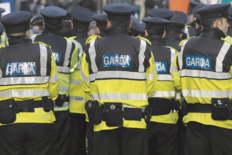 Ex-NYPD cop threatens to sue Gardaí after house raided for decommissioned firearm