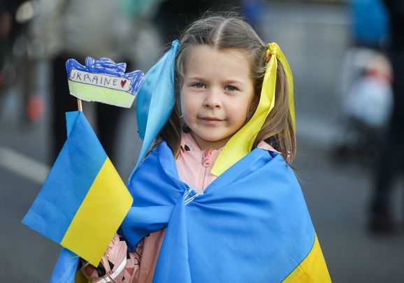 Ukrainian Oleksandra Liskova (5) at a protest outside the Embassy of Russia in Dublin. 