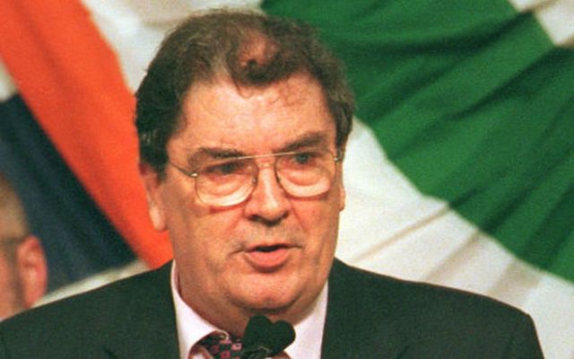  Nobel Peace Prize winner and Northern Ireland peace activist John Hume in 2001.