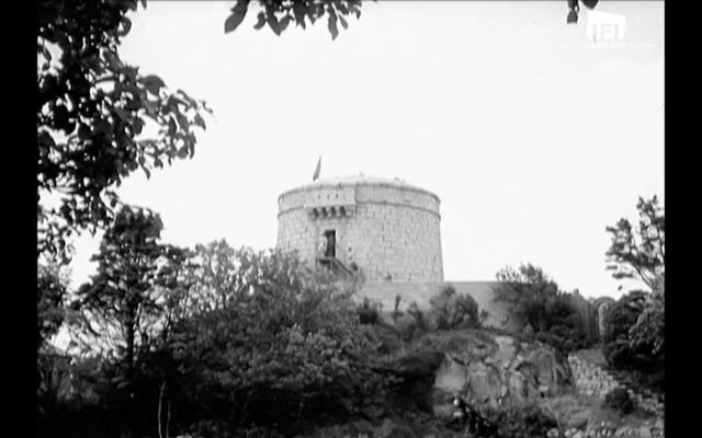 \"Bloomsday ’62 – Amharc Éireann: Eagrán 159\" is newsreel from 1962 Dublin showing the opening of the James Joyce Museum.