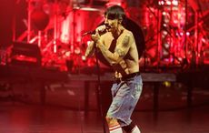 Red Hot Chili Peppers are “155% Irish,” Anthony Kiedis tells Dublin