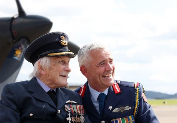 John ‘Paddy’ Hemingway, the last known Battle of France and Battle of Britain Pilot, alongside Lieutenant General Seán Clancy