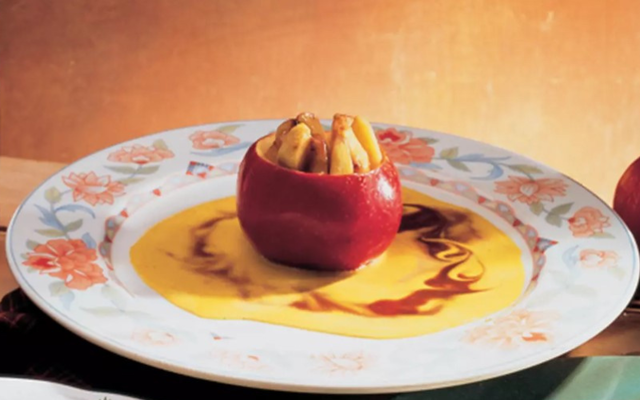 Armagh apples with whiskey sauce