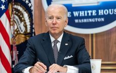 Is Biden doing a special trade deal with the British despite Irish opposition?