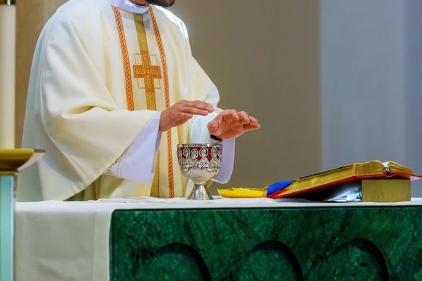 Tune in for an Irish language Mass presented by the AOH live streamed from St. Barnabas Church this Saturday, September 17.