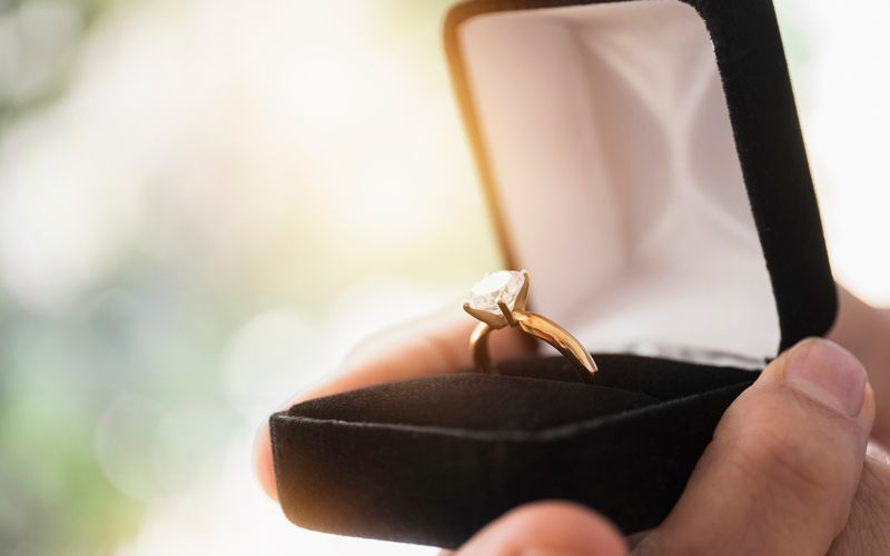 WATCH: Northern Irish woman’s proposal “ruined” by oblivious bystander