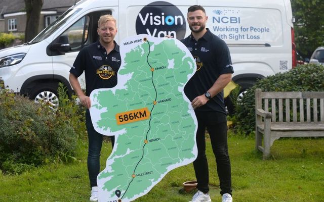 Peter Ryan with Irish rugby player Robbie Henshaw at the launch of his campaign. 