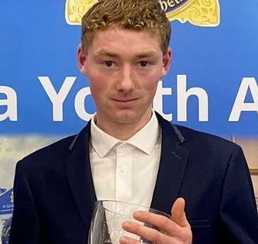 Carlow man, 19, gets Garda award after rescuing a mother and daughter from drowning