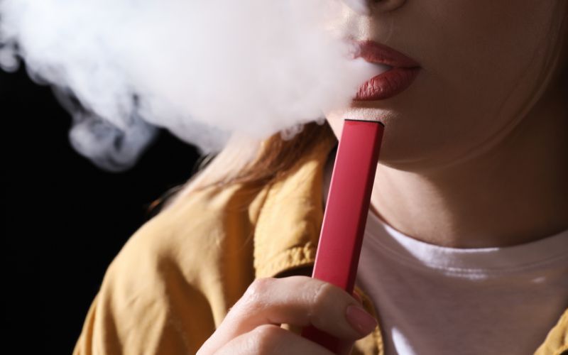 Irish government moves closer to banning sale of vapes to under-18s