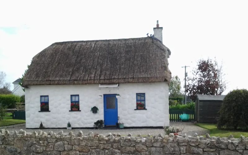 Thatched cottage for sale in Wicklow is the perfect holiday home