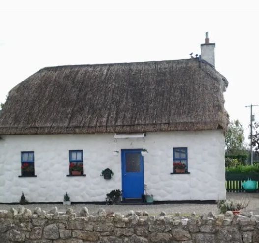 Thatched cottage for sale in Wicklow is the perfect holiday home