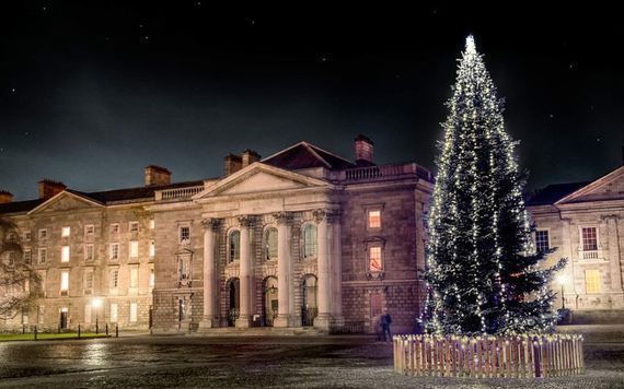 Lady in Red - A redemptive Christmas story