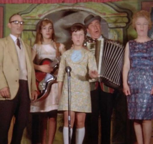WATCH: A look at one of Ireland's last travelling theatre groups more than 60 years ago