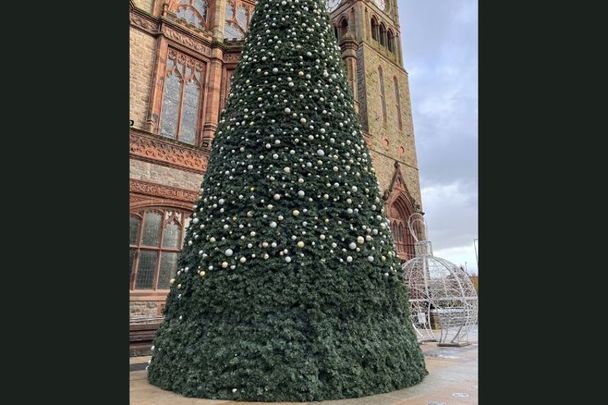 The vandalized Christmas tree in Derry\'s Guildhall Square.