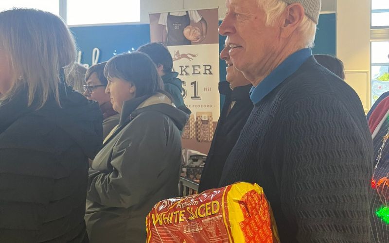 Only in Ireland! "Breadgate" sees Irish airports exchange hilarious jabs