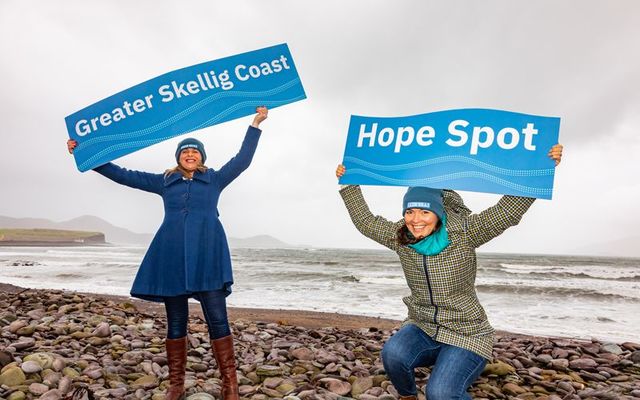 Aoife O’Mahony, Campaign Manager for Fair Seas and Lucy Hunt (right), Founder of SeaSynergy in Waterville, Co Kerry launching Ireland’s first (Mission Blue) Hope Spot. 