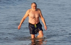 Irish man, 82, wins world swimming Man of the Year Award